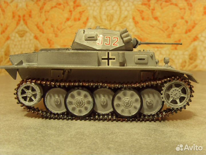 Модель 1 / 35