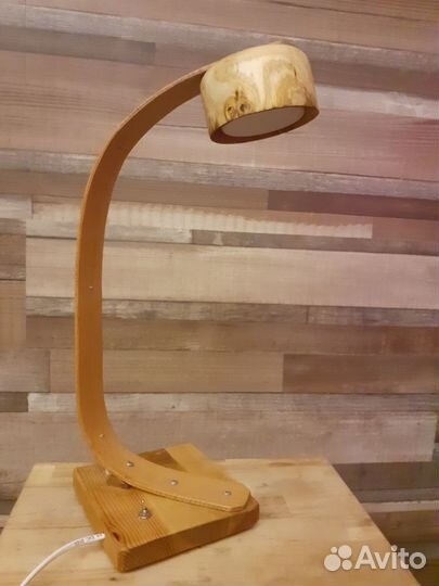 Лампа настольная