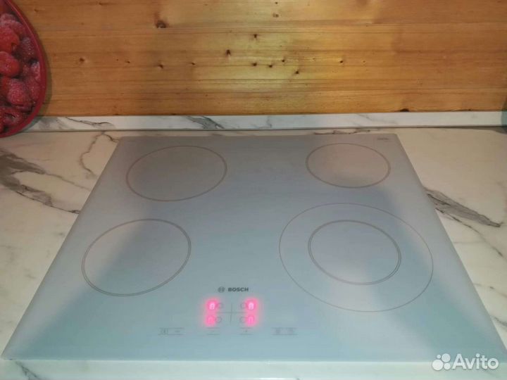 Варочная панель Bosch PKF652BB1E, белый