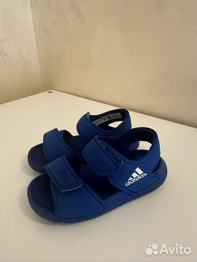 Сандалии adidas 25