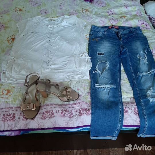 Женская одежда и обувь