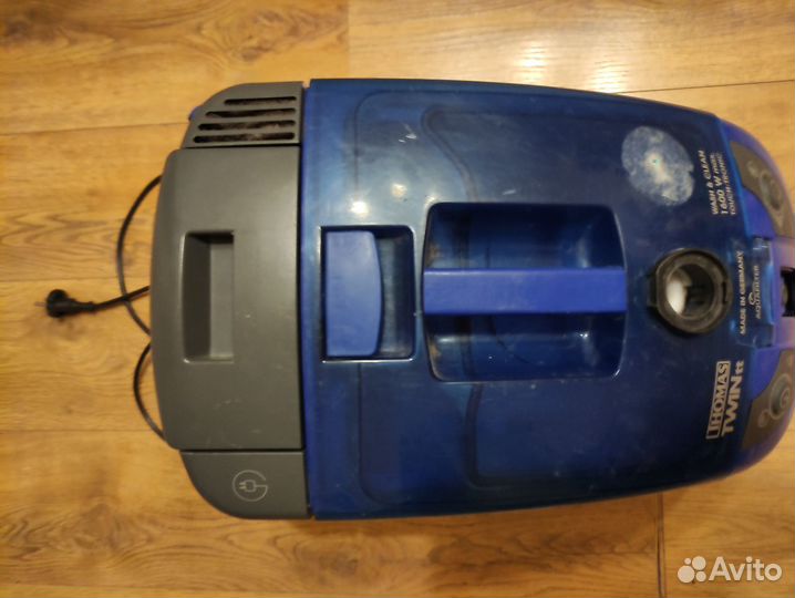 Комплектующие к пылесосу и сам thomas twin-tт