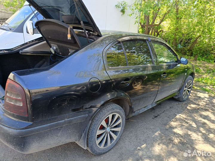 Skoda Octavia 1.6 МТ, 2000, 350 000 км