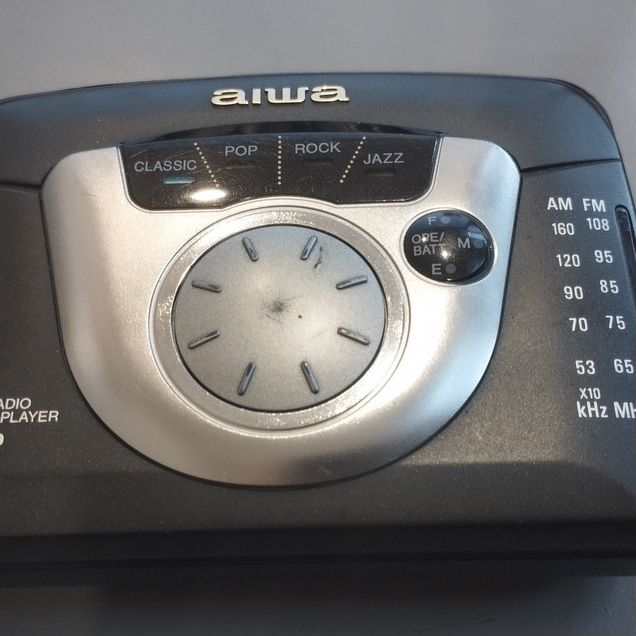 Кассетный плеер aiwa TS273 б/у