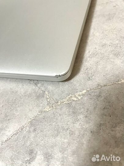 Apple MacBook Pro 2017 256gb touchbar silver