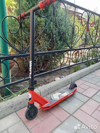 Трюковой самокат