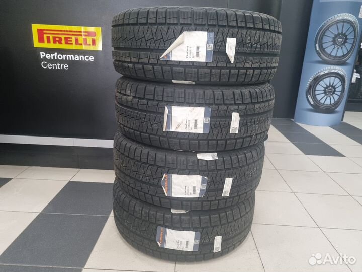 Pirelli Formula Ice FR 215/60 R16 99T