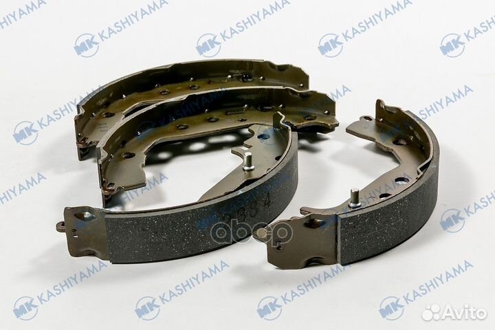 Тормозные колодки барабанные toyota prius/yaris