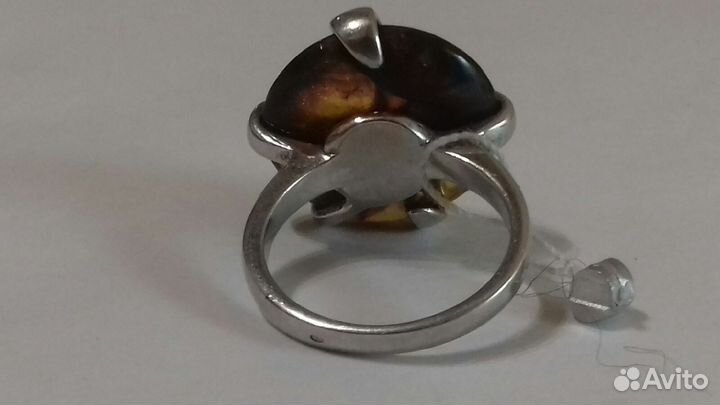 Кольцо. серебро. 925 проба янтарь