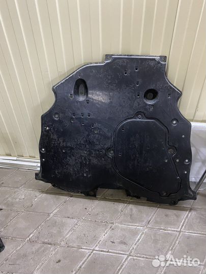 Защита двигателя пыльник рав4