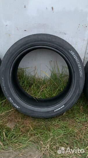 Bridgestone MY-02 Sporty Style 205/50 R17