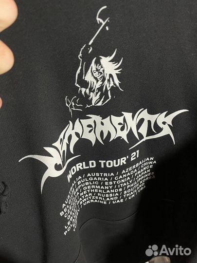 Худи vetements world tour 21 шоу-рум