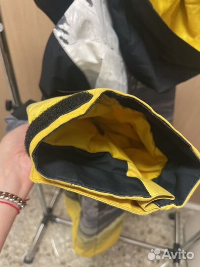 Сноубордическая куртка мужская