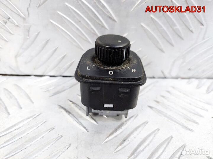 Переключатель регулировки зеркала VW Golf 5