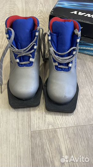 Лыжные ботинки детские 30 размер