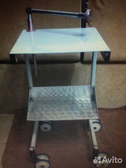 Столик медицинский