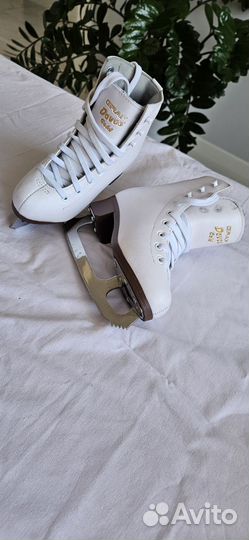 Коньки фигурные