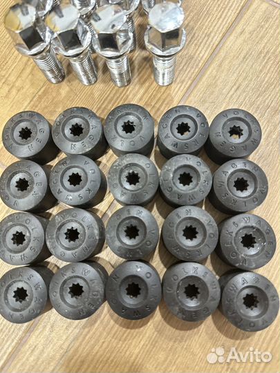 Заглушка болта VW и болты LS