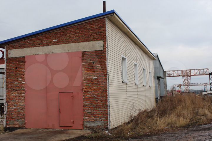 Гараж, > 30 м²