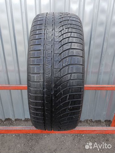 Nokian Tyres WR A4 215/50 R17