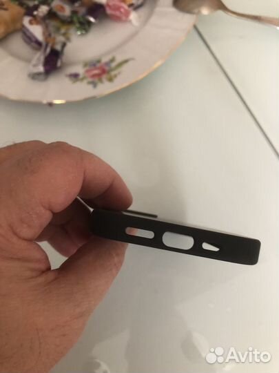 Чехол на iPhone 13