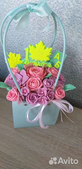 Шоколадные букеты к празднику 1 сентября