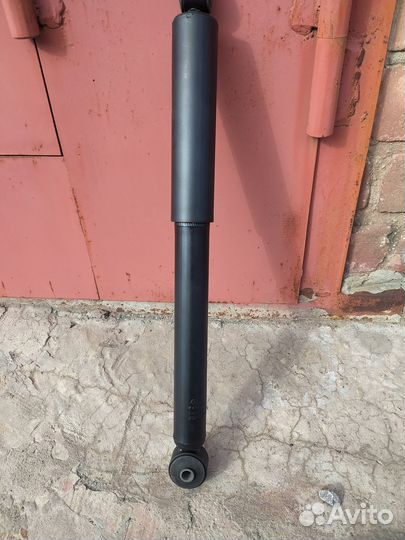 Амортизатор Пробокс/Суксид 4wd оригинал