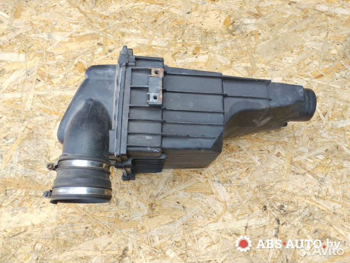 Корпус воздушного фильтра Peugeot 206 1