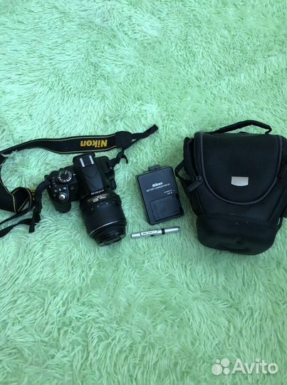 Зеркальный фотоаппарат