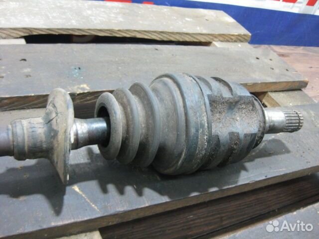 Полуось передняя левая Toyota Prius (97-03 года) N