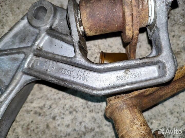 Механизм выбора передач Opel Astra F универсал 1.6