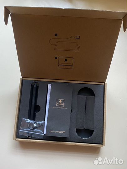 Графический планшет Wacom One by Wacom Medium