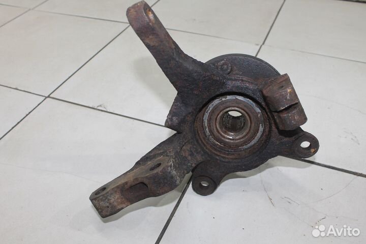 Кулак поворотный передний Mitsubishi Outlander CU