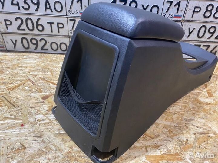 Центральная консоль Ssangyong Actyon Sports