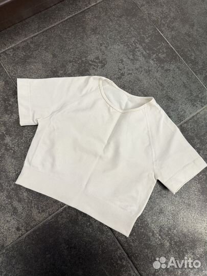 Спортивный топ