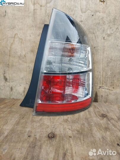 Фонарь задний правый Toyota Prius 2 NHW20 2005