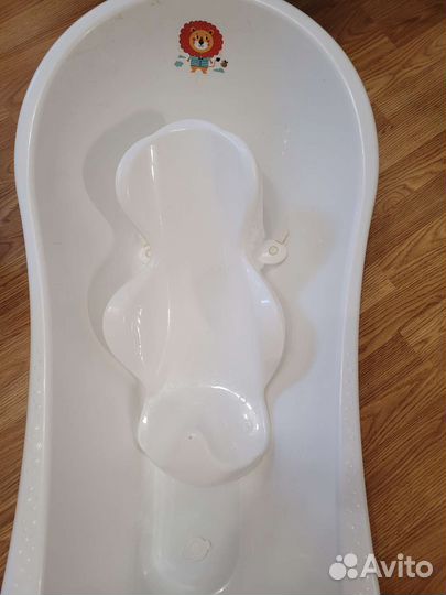 Ванночка для купания с горкой