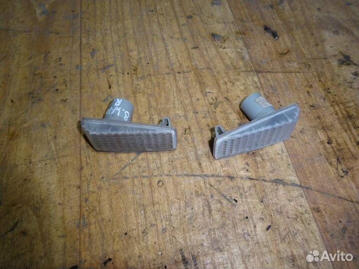 Повторитель поворота белый Mercedes Benz W140 199