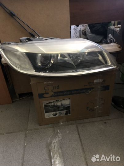 Продам правую фару audi Q7