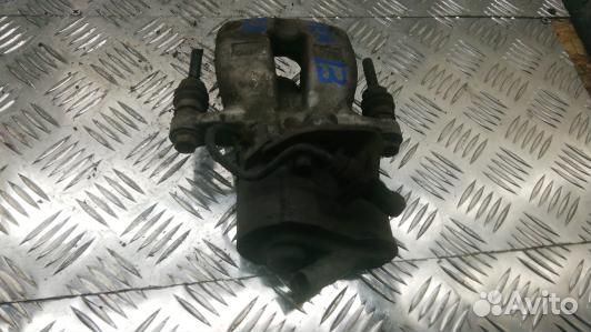 Суппорт тормозной задний правый volkswagen passat