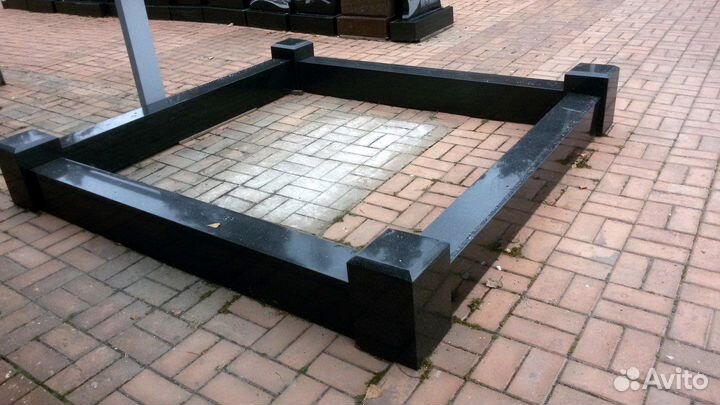 Гранитный поребрик