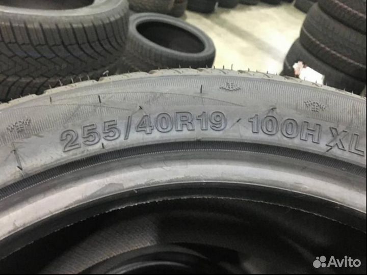 Arivo Winmaster ProX ARW3 255/40 R19 100H