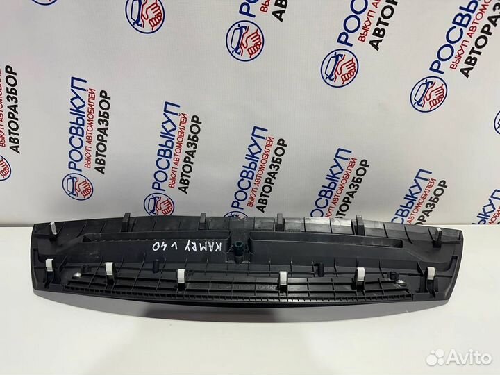 Накладка торпедо Toyota Camry 40