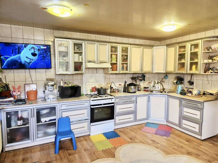 Дом 290 м² на участке 8 сот.