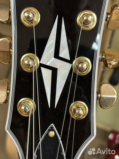 Электрогитара