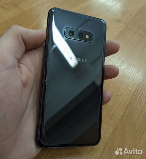 Samsung Galaxy S10e, 6/128 ГБ