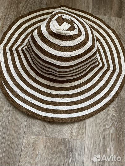 Шляпа женская соломенная