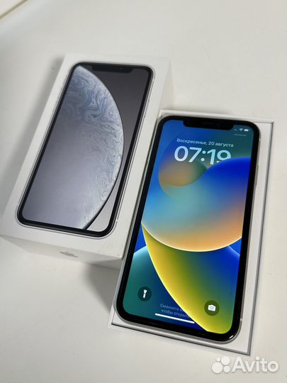 iPhone xr 64gb white