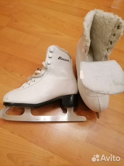 Коньки фигурные р-35