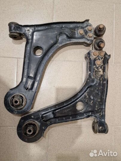 Рычаг передней подвески lacetti